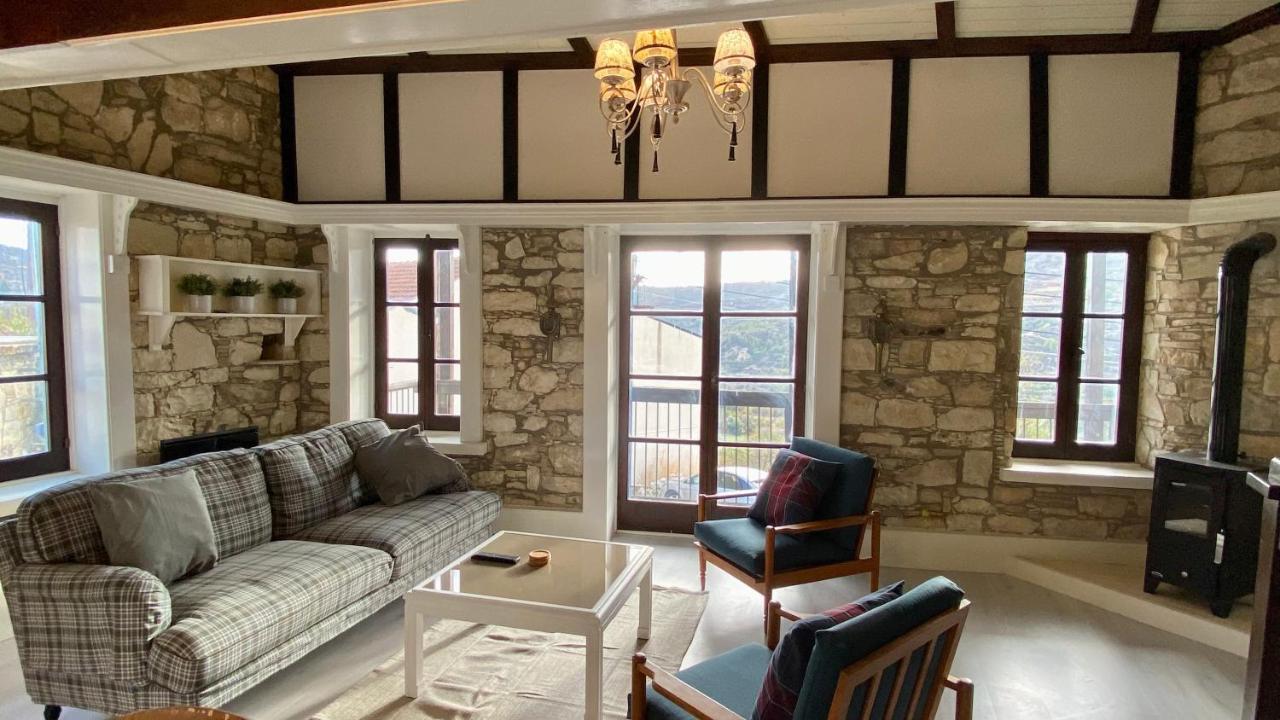 Leonys House By Trulycyprus Villa Dhoros ภายนอก รูปภาพ